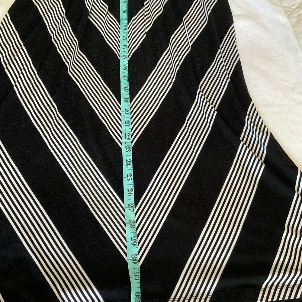 Dana Buchman skirt - Picture 2 of 6